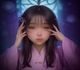 义母诱惑创作方法论文章配图，作家在明亮工作室中专注写作，周围摆满参考书籍